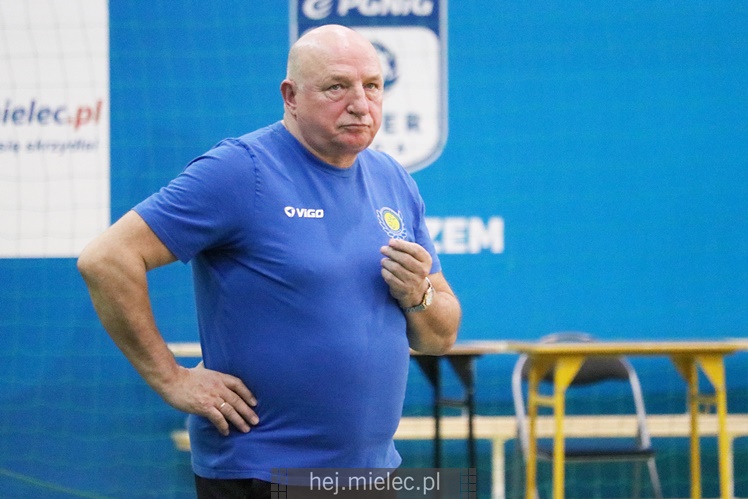 Półfinały Mistrzostw Polski juniorek w siatkówce: Mielec - Piła