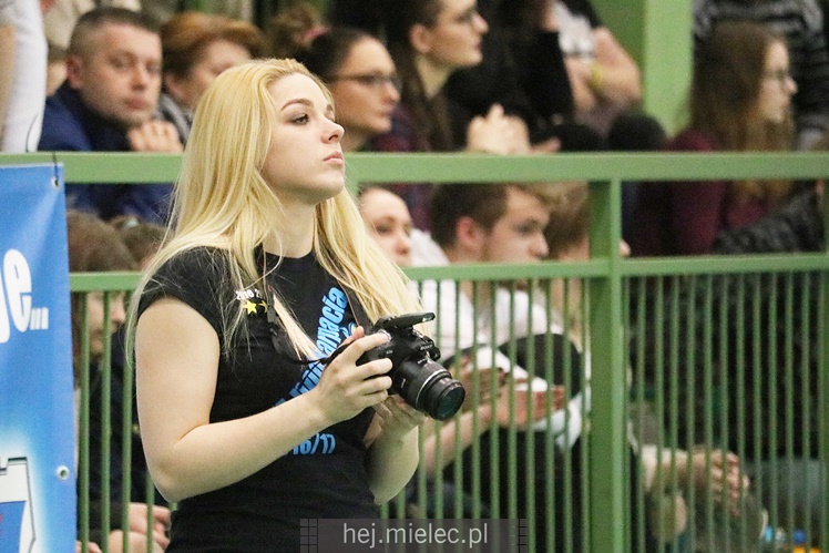 Półfinały Mistrzostw Polski juniorek w siatkówce: Mielec - Łódź