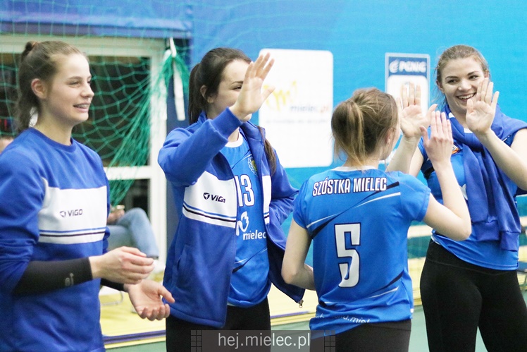 Półfinały Mistrzostw Polski juniorek w siatkówce: Mielec - Łódź