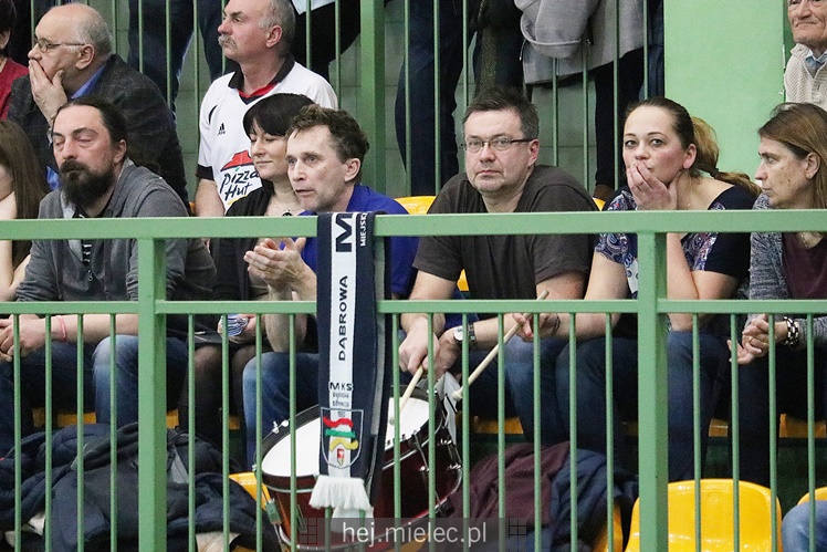 Półfinały Mistrzostw Polski juniorek w siatkówce: Mielec - Dąbrowa