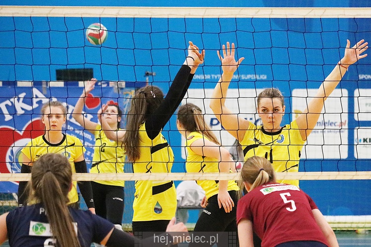Półfinały Mistrzostw Polski juniorek w siatkówce: Mielec - Dąbrowa