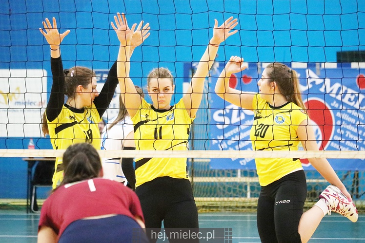 Półfinały Mistrzostw Polski juniorek w siatkówce: Mielec - Dąbrowa
