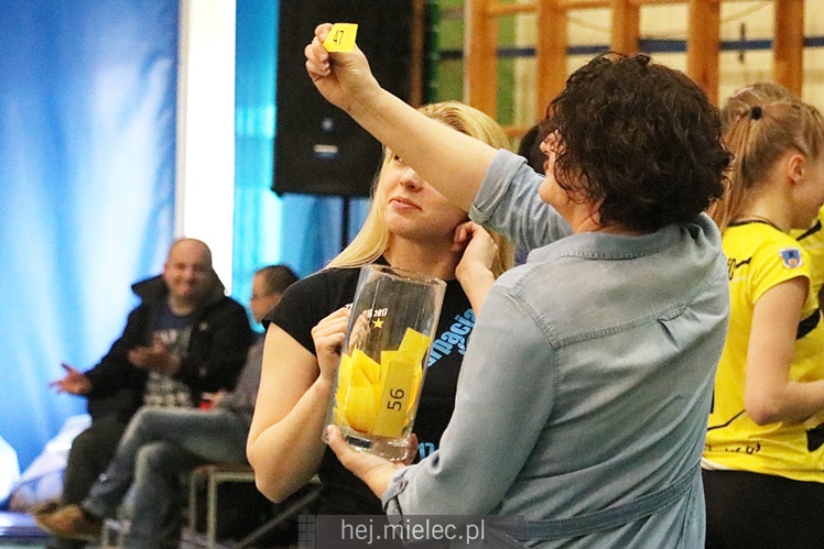 Półfinały Mistrzostw Polski juniorek w siatkówce: Mielec - Dąbrowa