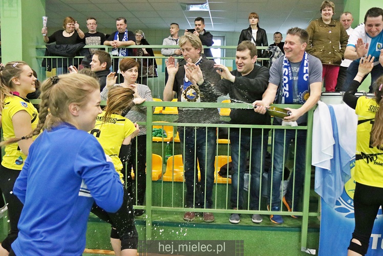 Półfinały Mistrzostw Polski juniorek w siatkówce: Mielec - Dąbrowa