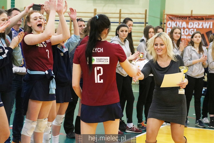 Półfinały Mistrzostw Polski juniorek w siatkówce: Mielec - Dąbrowa