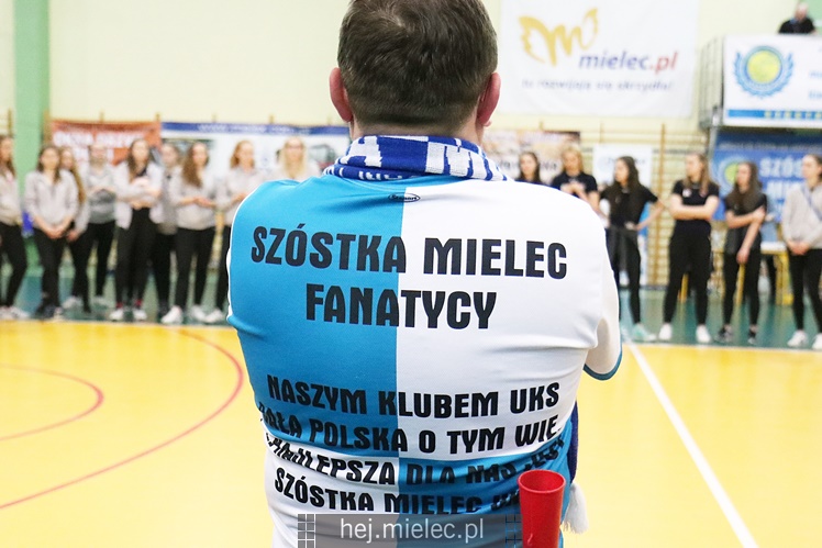 Półfinały Mistrzostw Polski juniorek w siatkówce: Mielec - Dąbrowa