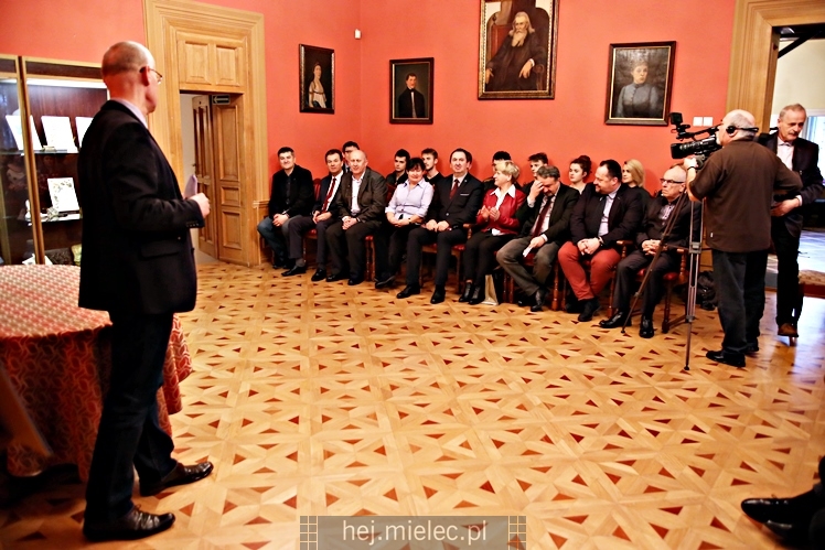 Wernisaż wystawy ?Archeologiczna autostrada? w Pałacyku Oborskich