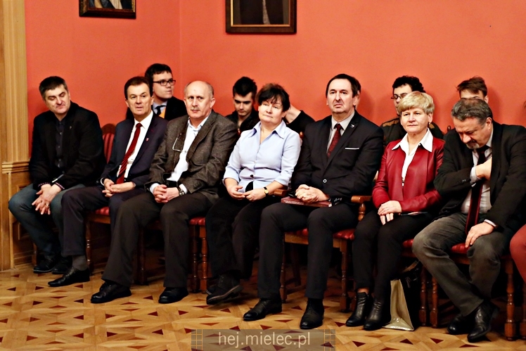 Wernisaż wystawy ?Archeologiczna autostrada? w Pałacyku Oborskich