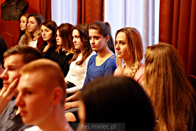 Wernisaż wystawy ?Archeologiczna autostrada? w Pałacyku Oborskich