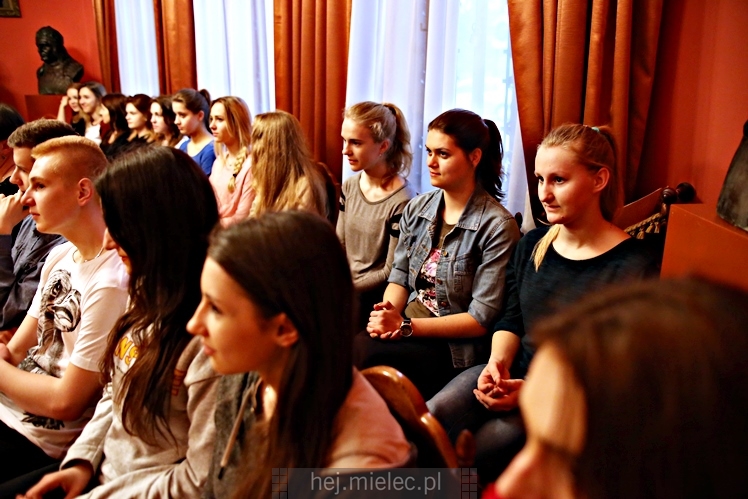 Wernisaż wystawy ?Archeologiczna autostrada? w Pałacyku Oborskich