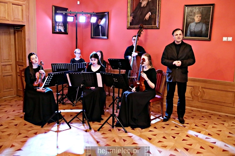 Kwintet fortepianowy Quintmuse z klimatycznym koncertem w Pałacyku Oborskich