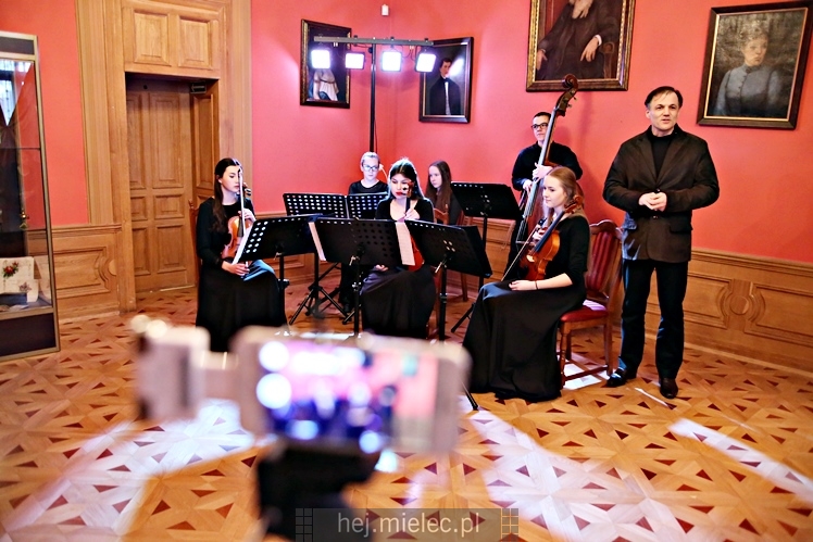 Kwintet fortepianowy Quintmuse z klimatycznym koncertem w Pałacyku Oborskich