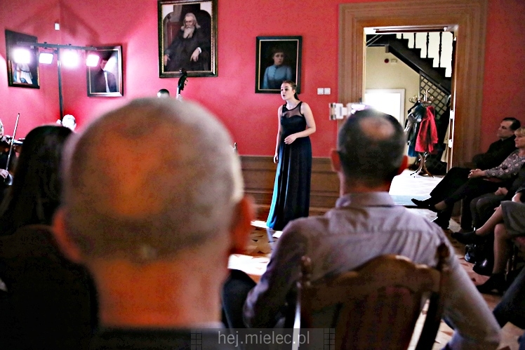 Kwintet fortepianowy Quintmuse z klimatycznym koncertem w Pałacyku Oborskich