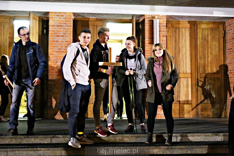 Ekstremalna Droga Krzyżowa Mielec 2017 - CZĘŚĆ 1