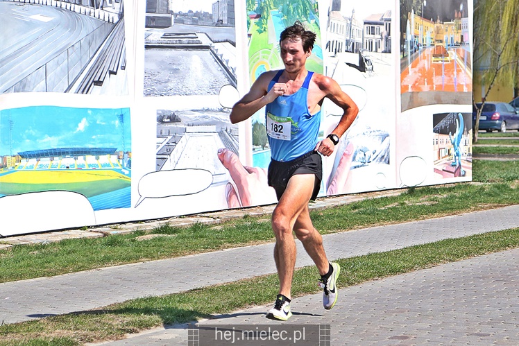 Mielecka Dycha z JOY FITNESS: bieg po ulicy Szafera