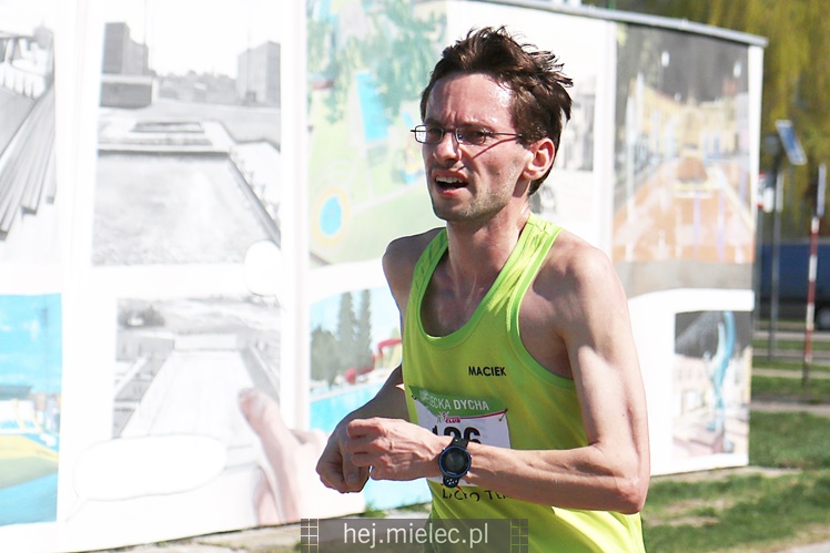 Mielecka Dycha z JOY FITNESS: bieg po ulicy Szafera