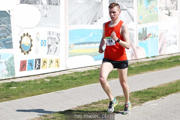 Mielecka Dycha z JOY FITNESS: bieg po ulicy Szafera