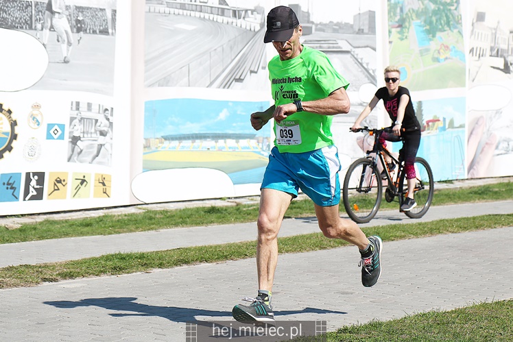 Mielecka Dycha z JOY FITNESS: bieg po ulicy Szafera