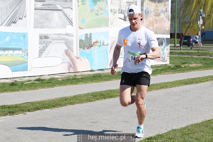 Mielecka Dycha z JOY FITNESS: bieg po ulicy Szafera