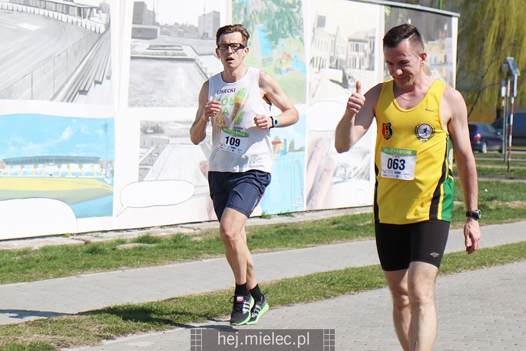 Mielecka Dycha z JOY FITNESS: bieg po ulicy Szafera