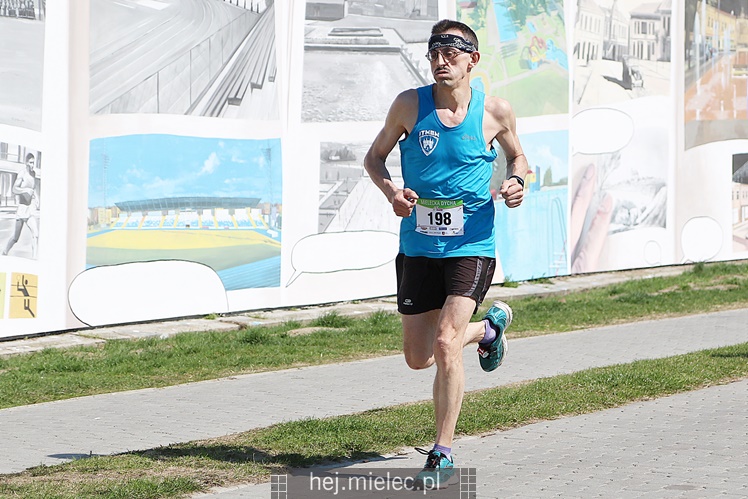 Mielecka Dycha z JOY FITNESS: bieg po ulicy Szafera