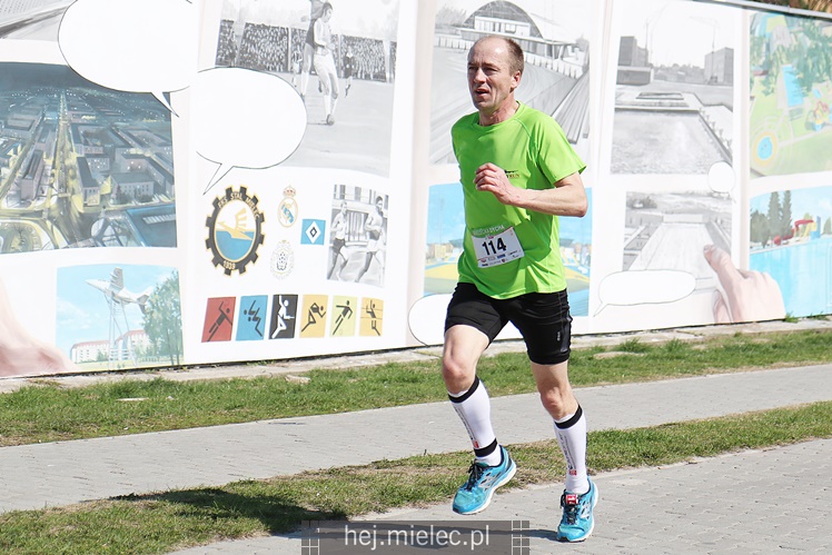 Mielecka Dycha z JOY FITNESS: bieg po ulicy Szafera