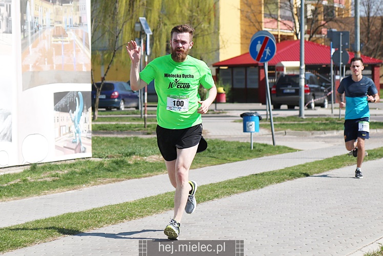 Mielecka Dycha z JOY FITNESS: bieg po ulicy Szafera