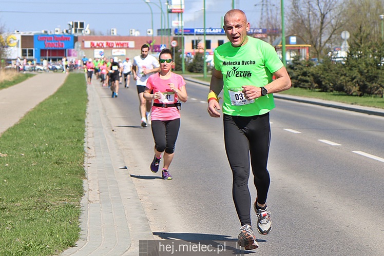 Mielecka Dycha z JOY FITNESS: bieg po ulicy Szafera
