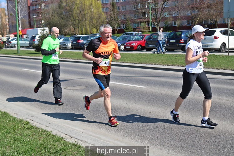 Mielecka Dycha z JOY FITNESS: bieg po ulicy Szafera