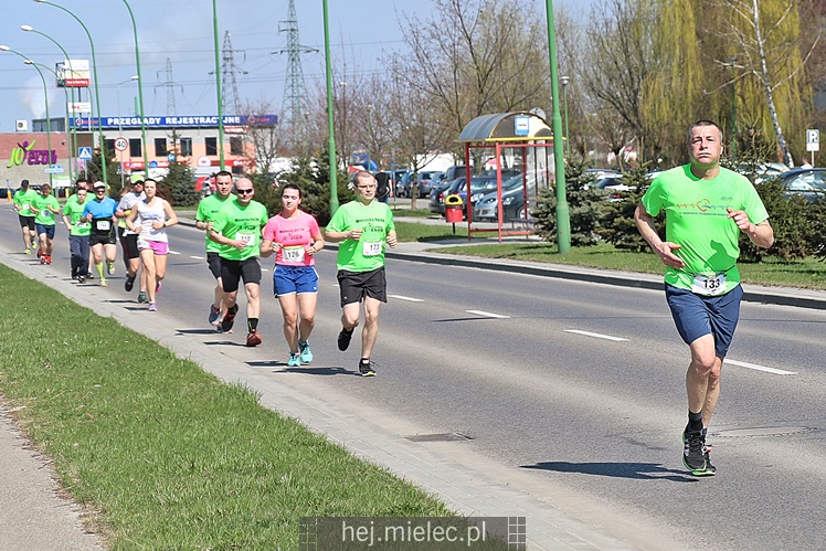 Mielecka Dycha z JOY FITNESS: bieg po ulicy Szafera