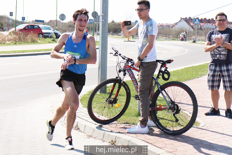 Mielecka Dycha z JOY FITNESS: bieg po ulicy Szafera