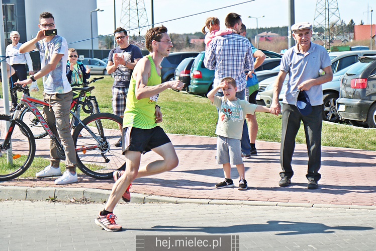 Mielecka Dycha z JOY FITNESS: bieg po ulicy Szafera