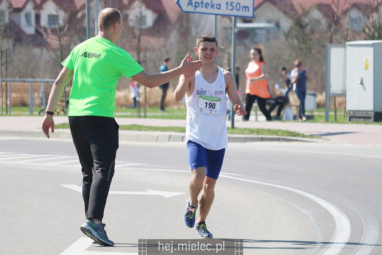Mielecka Dycha z JOY FITNESS: bieg po ulicy Szafera