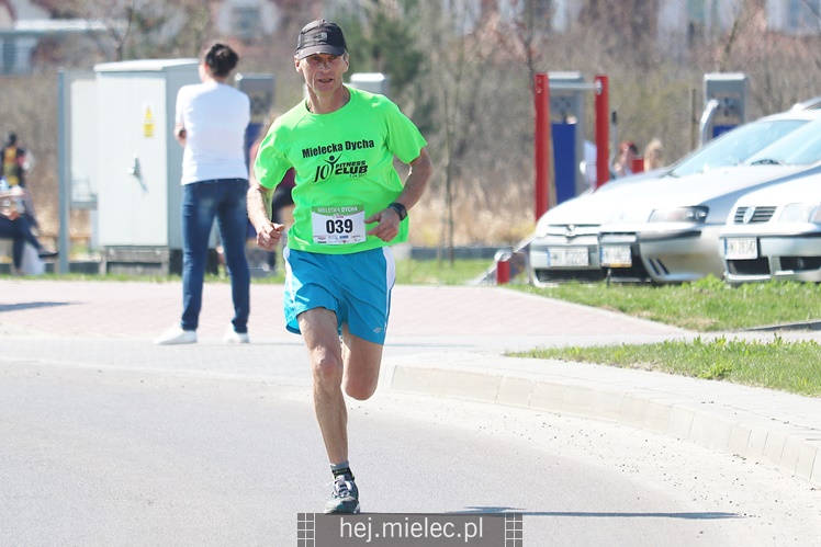 Mielecka Dycha z JOY FITNESS: bieg po ulicy Szafera