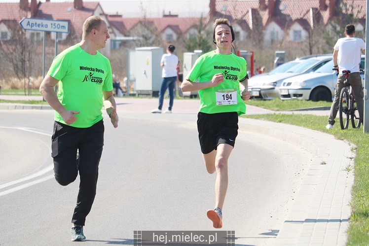 Mielecka Dycha z JOY FITNESS: bieg po ulicy Szafera