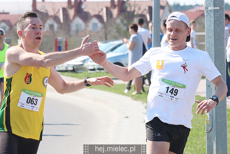 Mielecka Dycha z JOY FITNESS: bieg po ulicy Szafera