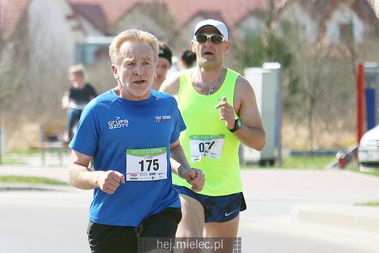 Mielecka Dycha z JOY FITNESS: bieg po ulicy Szafera