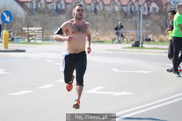 Mielecka Dycha z JOY FITNESS: bieg po ulicy Szafera