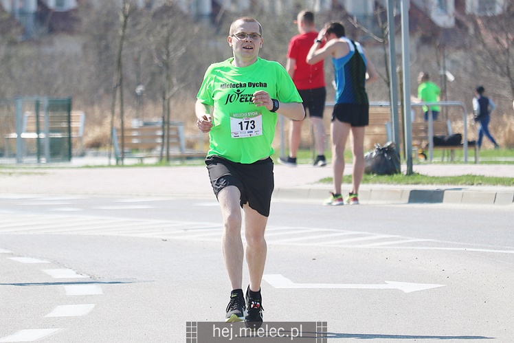 Mielecka Dycha z JOY FITNESS: bieg po ulicy Szafera
