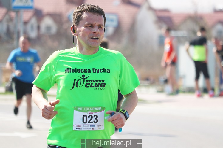 Mielecka Dycha z JOY FITNESS: bieg po ulicy Szafera