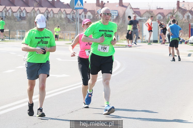Mielecka Dycha z JOY FITNESS: bieg po ulicy Szafera