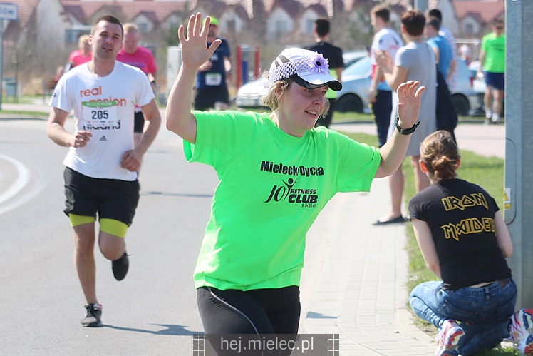 Mielecka Dycha z JOY FITNESS: bieg po ulicy Szafera