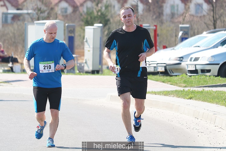 Mielecka Dycha z JOY FITNESS: bieg po ulicy Szafera