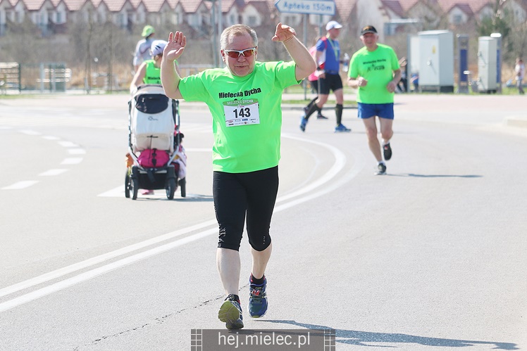 Mielecka Dycha z JOY FITNESS: bieg po ulicy Szafera