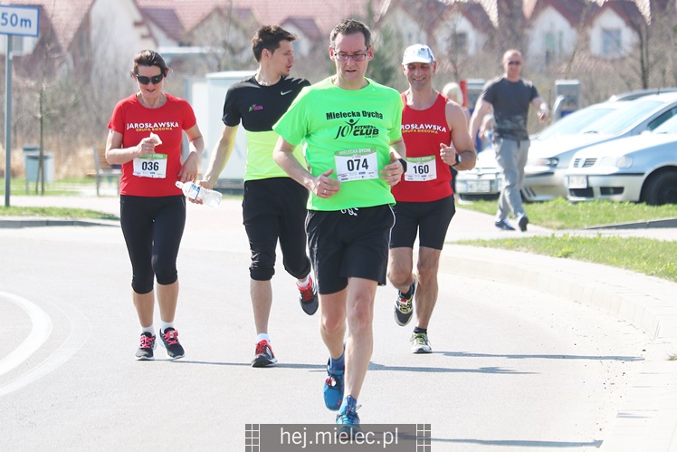 Mielecka Dycha z JOY FITNESS: bieg po ulicy Szafera