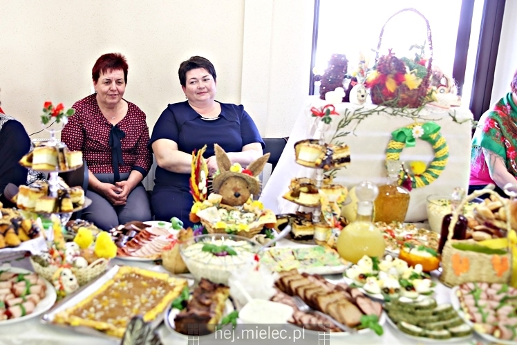 Powiatowy Jarmark Wielkanocny w Borowej
