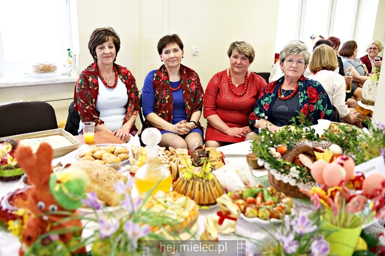 Powiatowy Jarmark Wielkanocny w Borowej