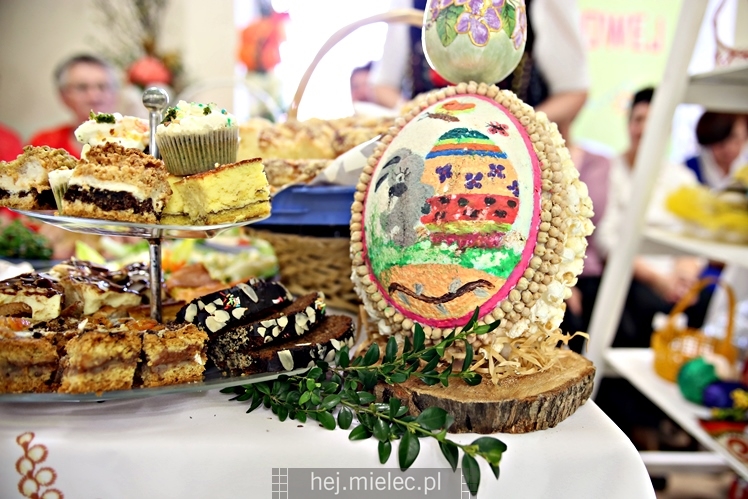 Powiatowy Jarmark Wielkanocny w Borowej