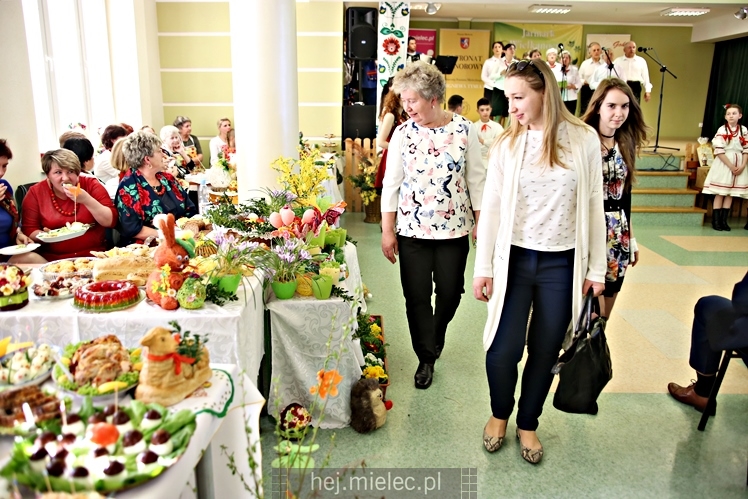 Powiatowy Jarmark Wielkanocny w Borowej