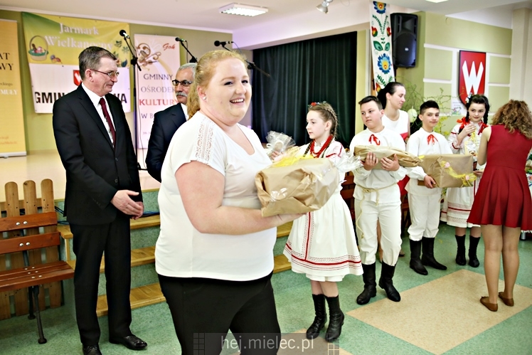 Powiatowy Jarmark Wielkanocny w Borowej